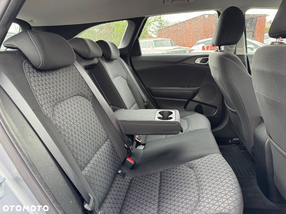 Kia Ceed 1.6 CRDi SCR M - 7