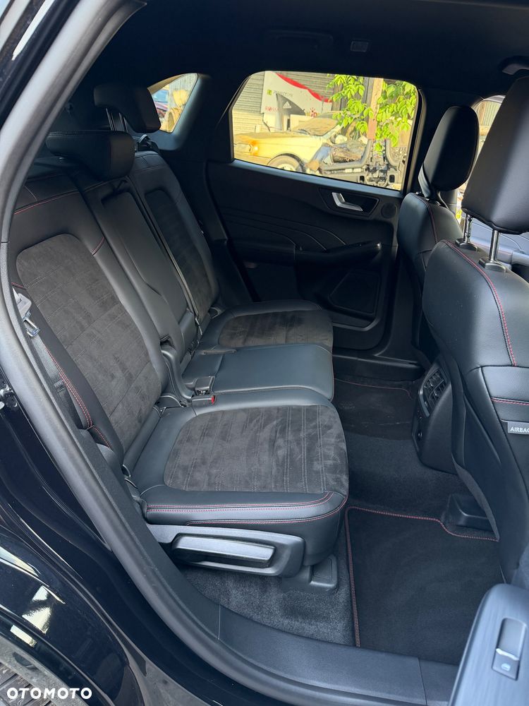 Ford Kuga 1.5 EcoBoost FWD ST-Line - 11