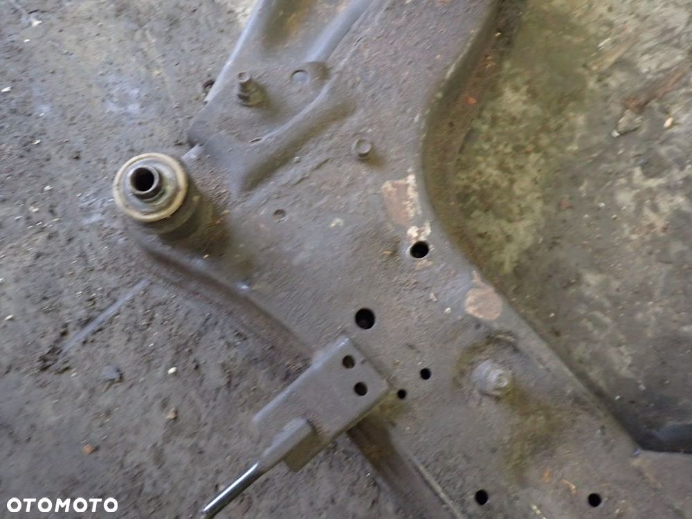 SANKI WÓZEK KOŁYSKA NISSAN JUKE 1.5 DCI - 16