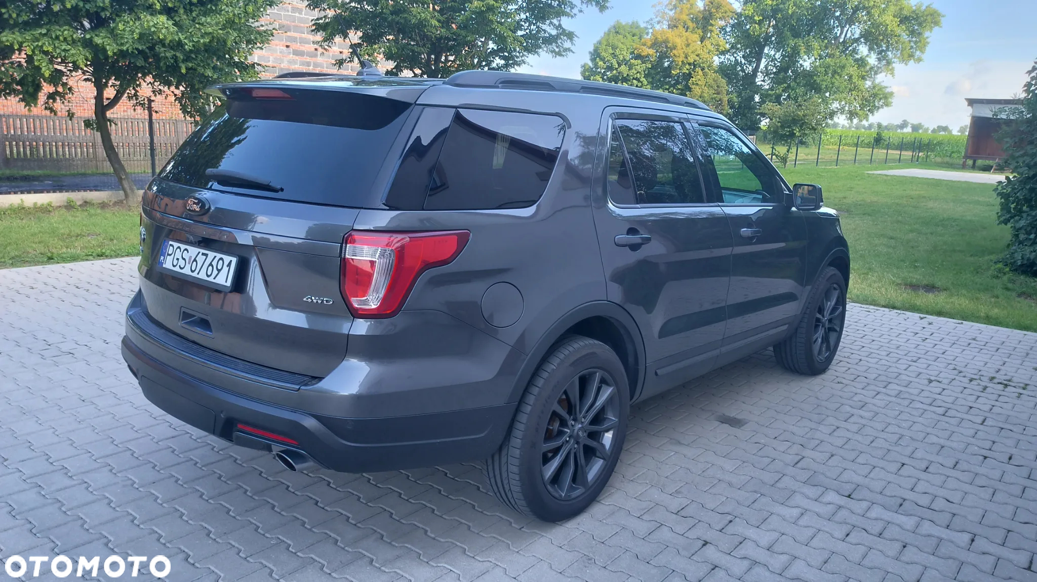 Ford Explorer - 6