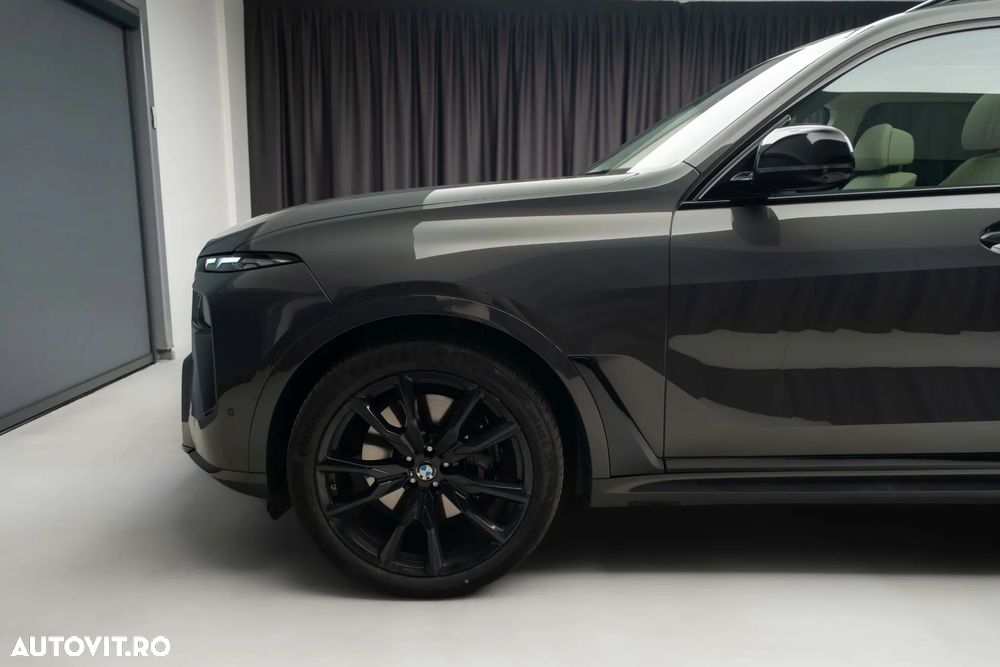 BMW X7 M60i xDrive - 9
