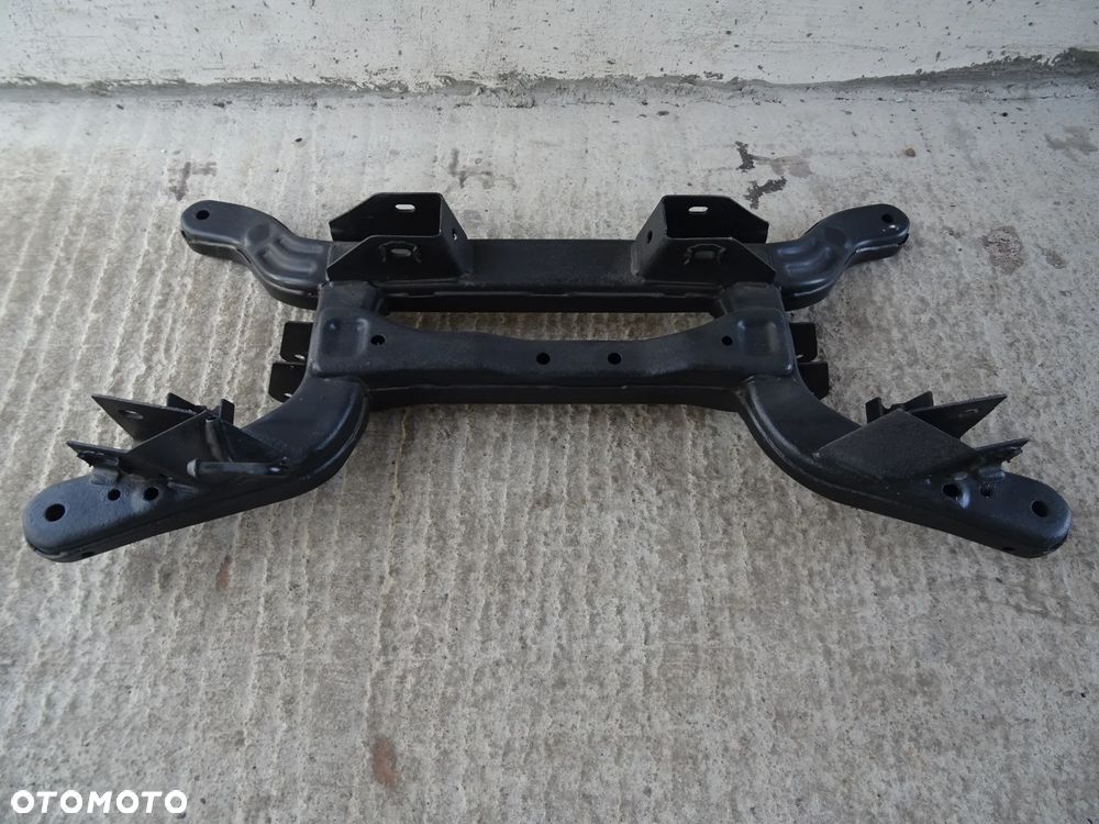 BELKA TYLNEGO ZAWIESZENIA SANKI WÓZEK OŚ TYŁ OPEL INSIGNIA A - 2