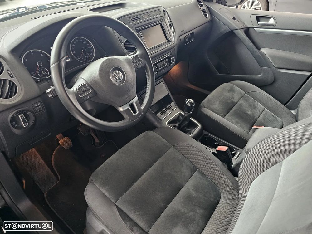 VW Tiguan 2.0 TDI Sport BlueMotion - 4
