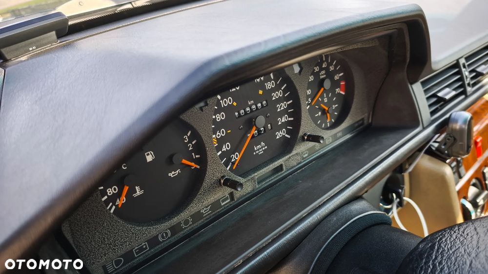 Mercedes-Benz 280 - 18
