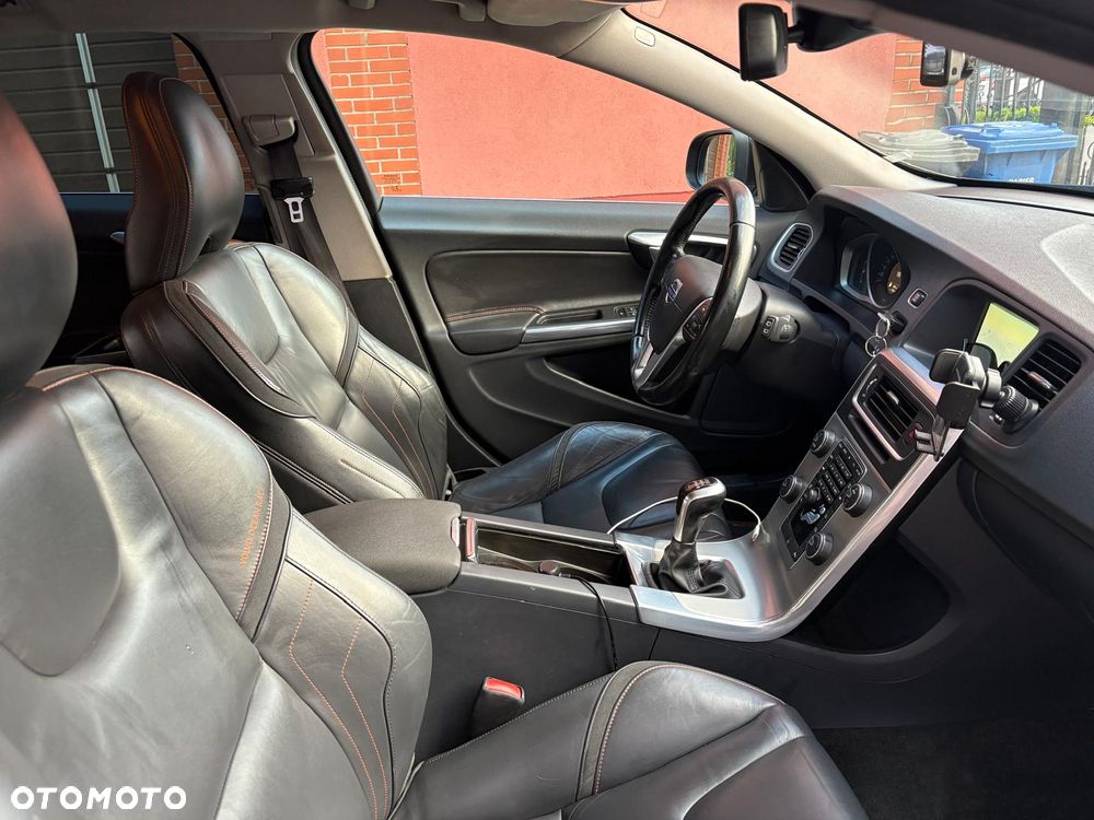 Volvo V60 D4 Ocean Race - 12