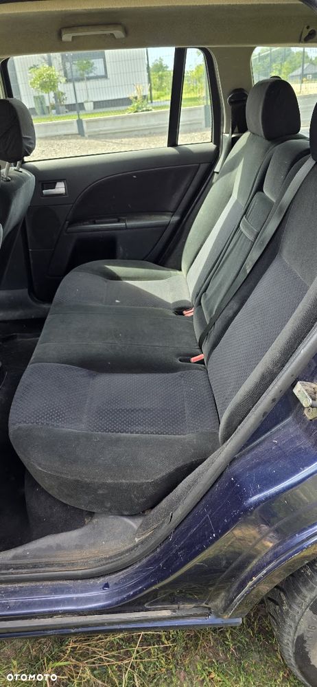 Ford Mondeo 2.0 TDCI Ambiente - 11