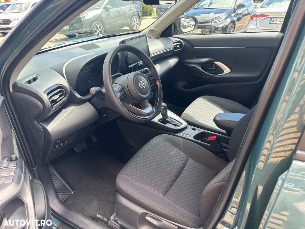 Toyota Yaris Cross - 13