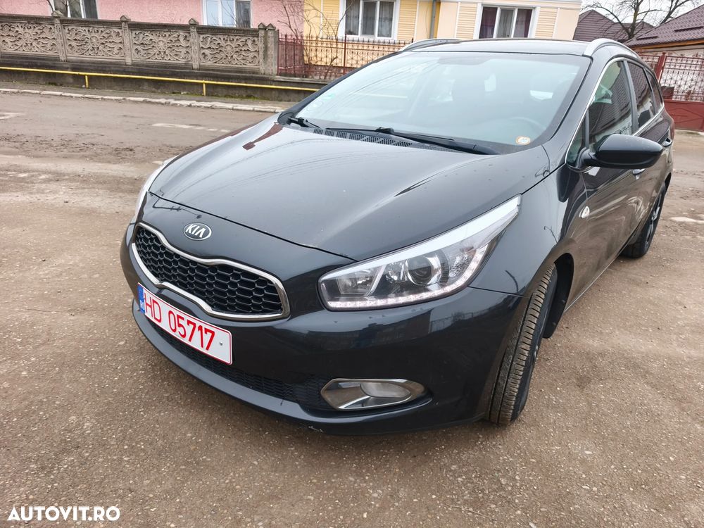 Kia Ceed 1.6 CRDi 128 ISG SW Platinum Edition - 1