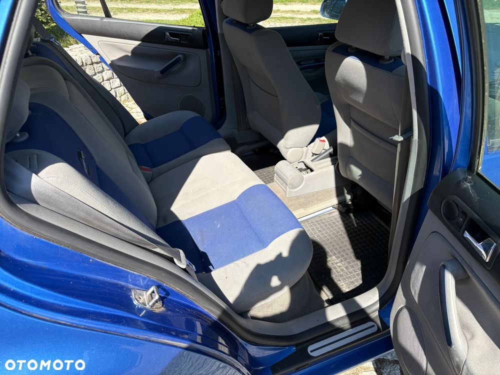 Volkswagen Golf - 26