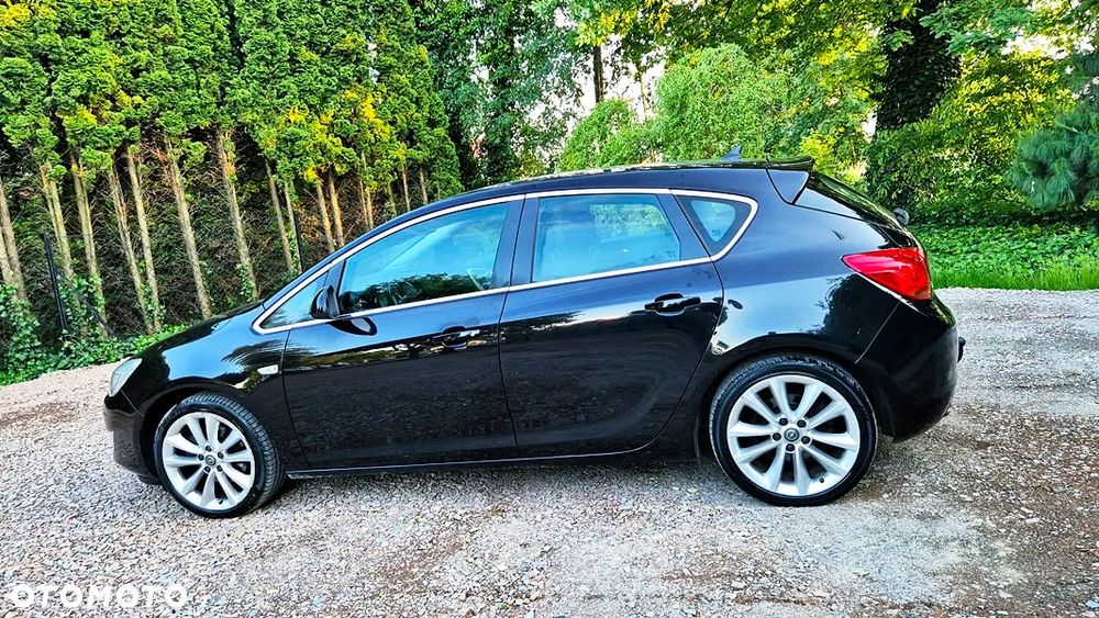 Opel Astra 1.6 Turbo Edition - 19