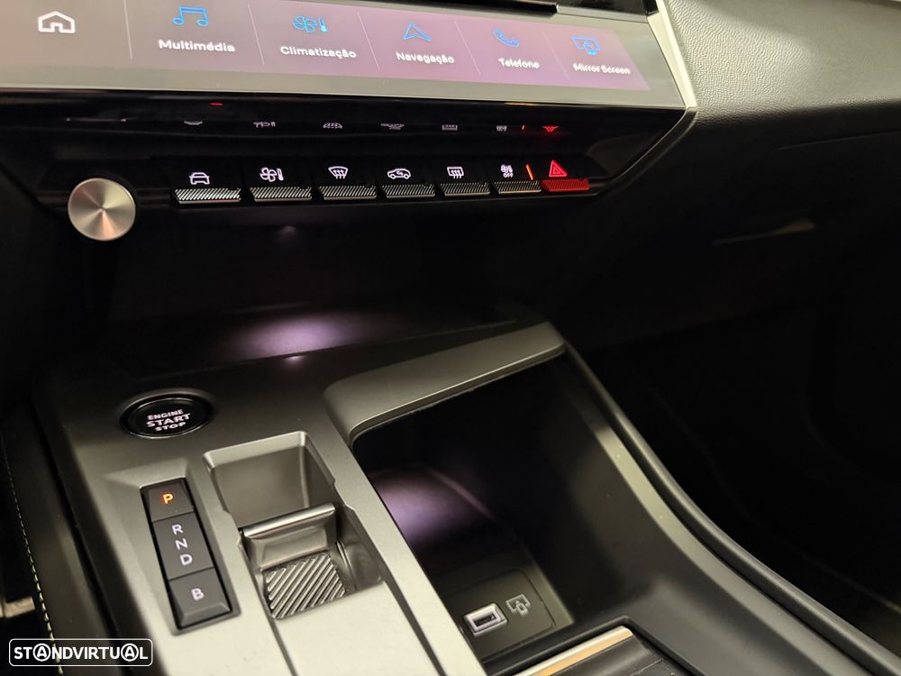 Peugeot 408 225 e-EAT8 GT - 32