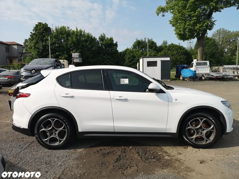 Alfa Romeo Stelvio 2.2 16V AT8 - 6