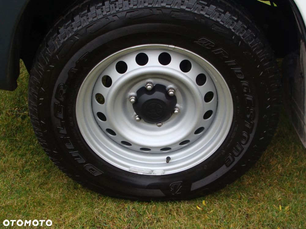 Toyota Hilux 2.5 D-4D DLX - 21