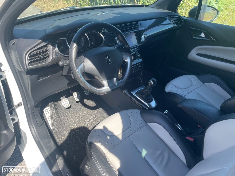 Citroën DS3 1.6 HDi Airdream Sport Chic - 12