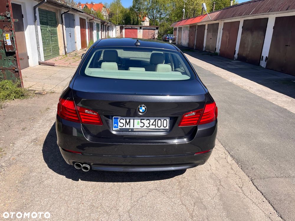 BMW Seria 5 523i - 3