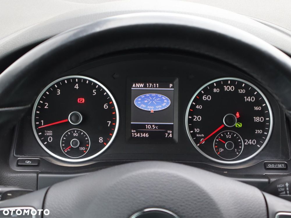 Volkswagen Tiguan - 11