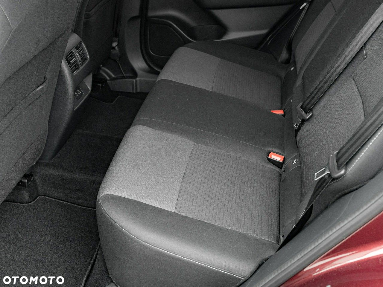 Nissan Qashqai - 25