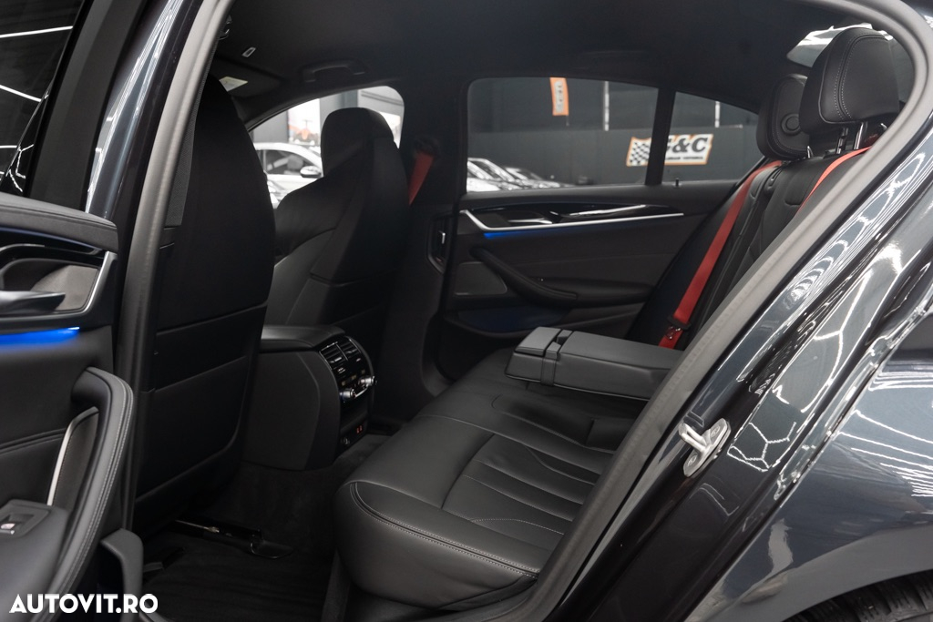 BMW M5 AT - 16