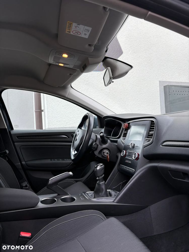 Renault Megane ENERGY TCe 130 EXPERIENCE - 12