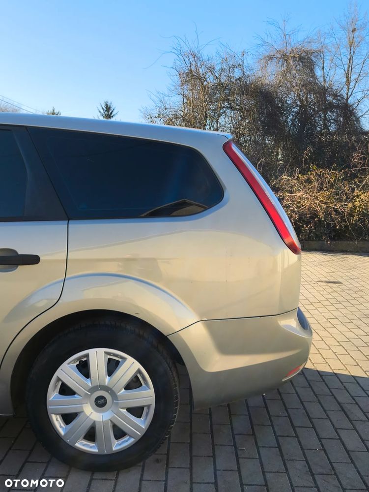 Ford Focus - 9
