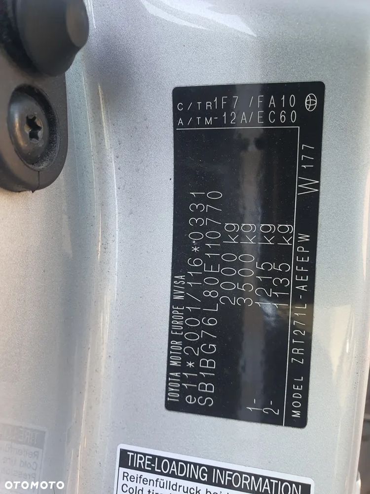 Toyota Avensis 1.8 Premium - 5