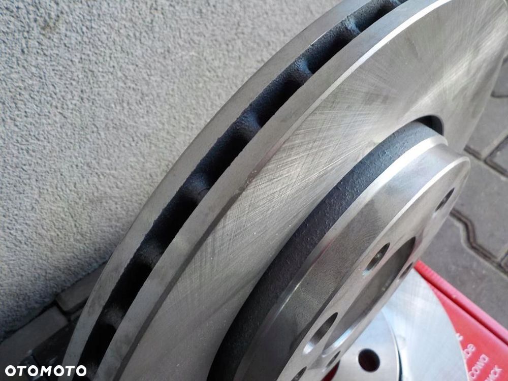 VW T5 TARCZA TARCZE HAMULCOWE TYŁ TYLNE KOMPLET - 4