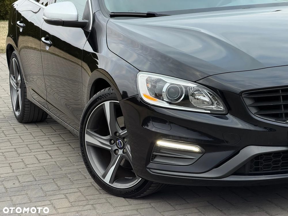 Volvo V60 D4 Drive-E R-Design Summum - 3