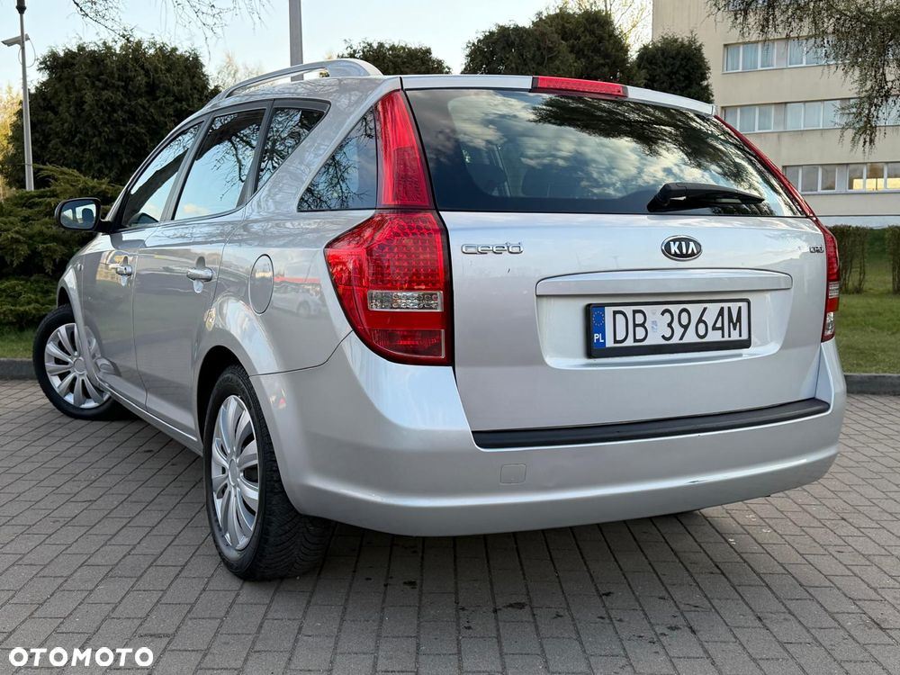 Kia Ceed 1.6 CRDi 90 Vision - 4