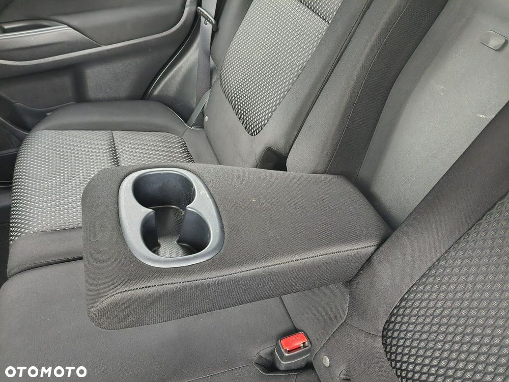 Mitsubishi Outlander - 29