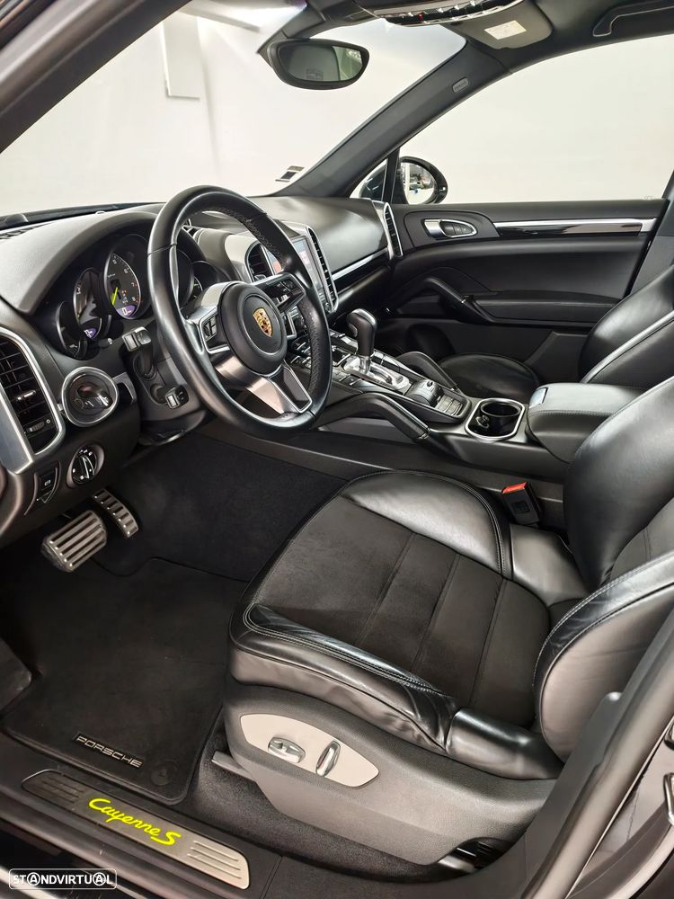 Porsche Cayenne S E-Hybrid Platinum Edition - 11