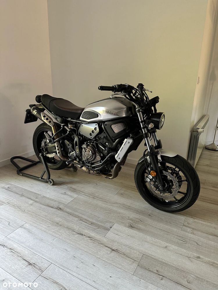 Yamaha XSR - 2