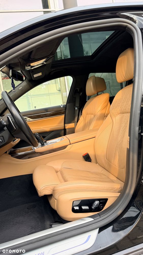 BMW Seria 7 740Ld xDrive sport - 36