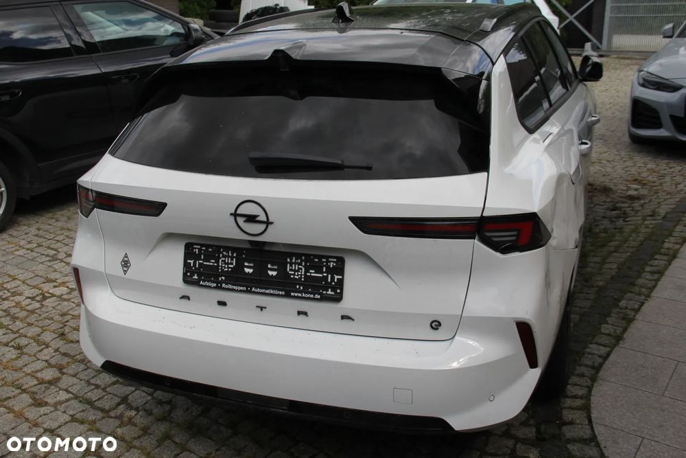Opel Astra GS - 2