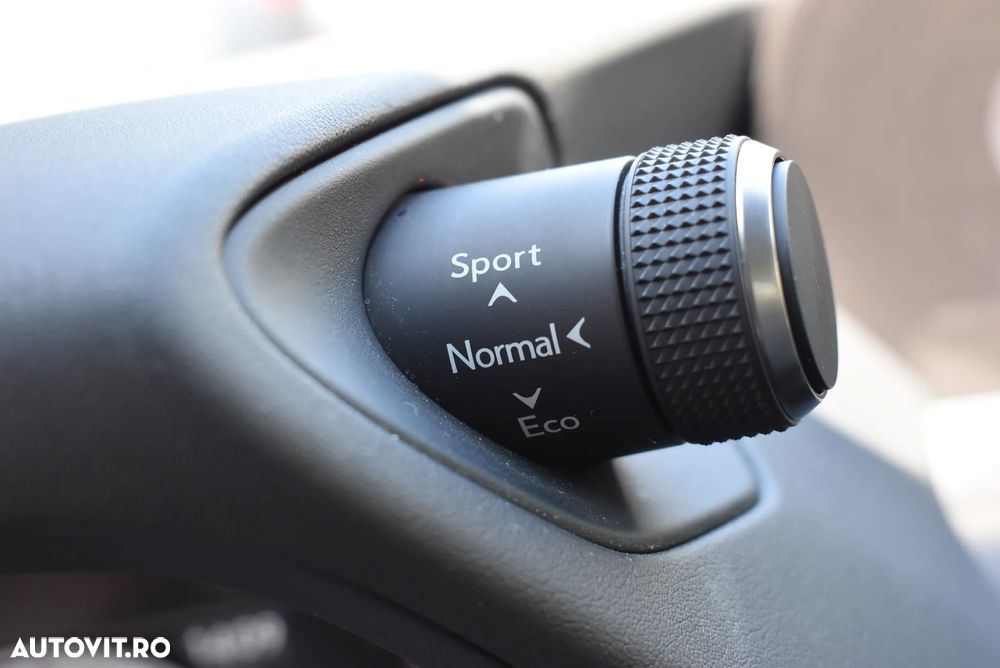 Lexus UX 250h E-FOUR Executive - 15