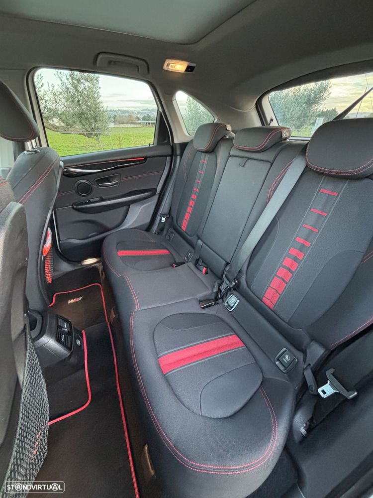 BMW 218 Active Tourer d Line Sport - 23