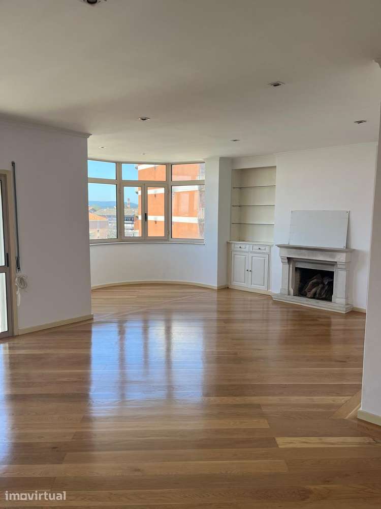 Apartamento T4 em Celas – Coimbra | Excelente localização - Grande imagem: 2/26