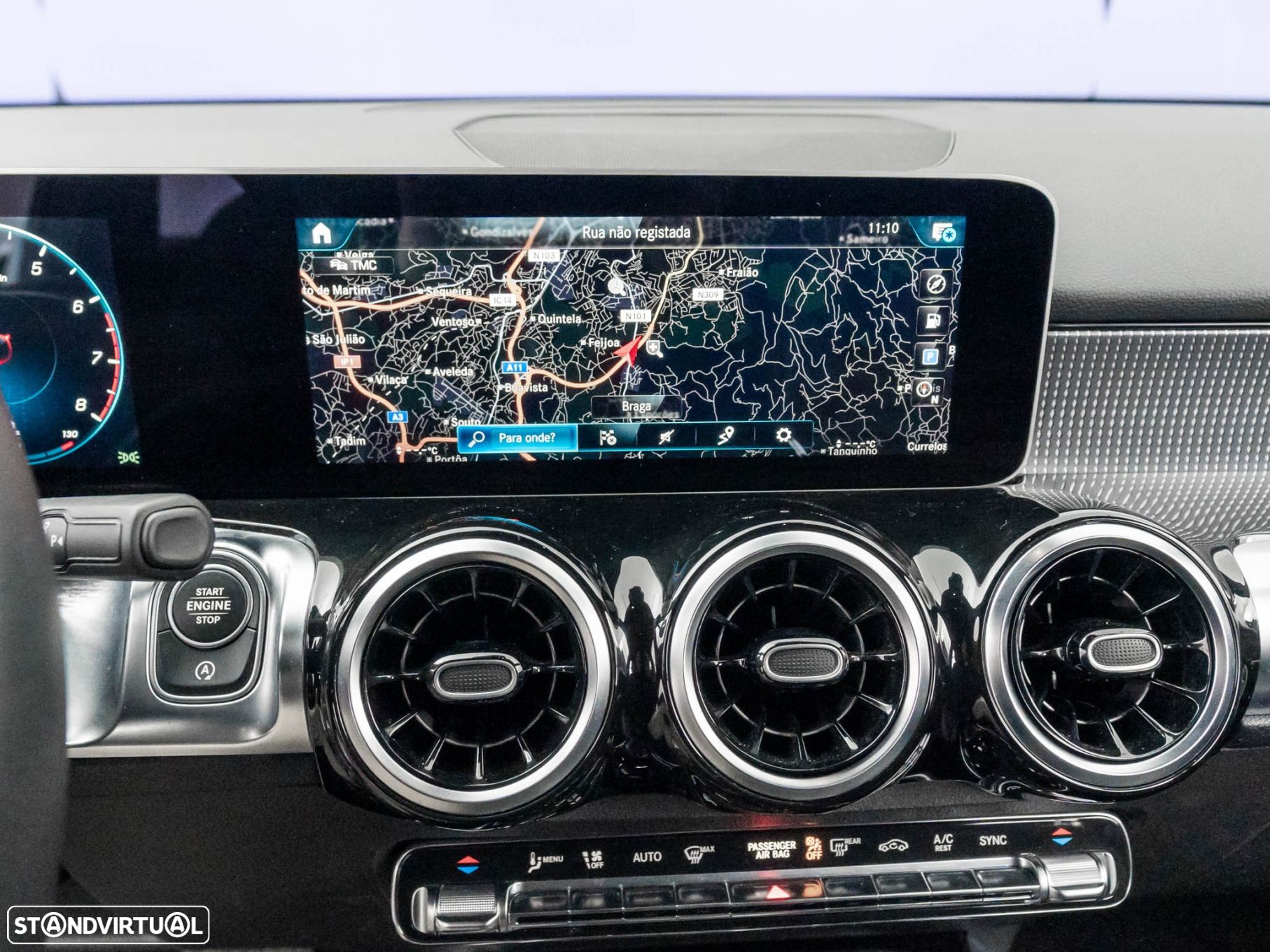 Mercedes-Benz GLB 200 Progressive - 34