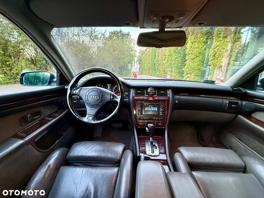 Audi A8 - 11