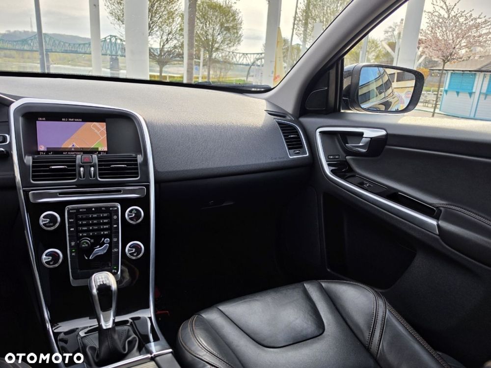 Volvo XC 60 - 30