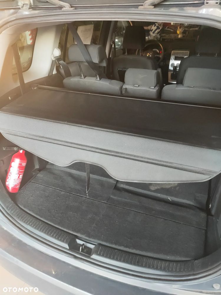 Mazda 5 - 6