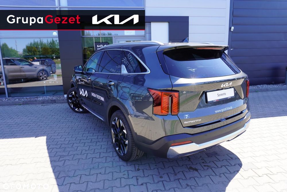 Kia Sorento - 4