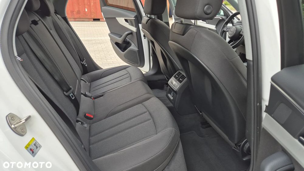 Audi A4 Avant 45 TFSI quattro S tronic - 20