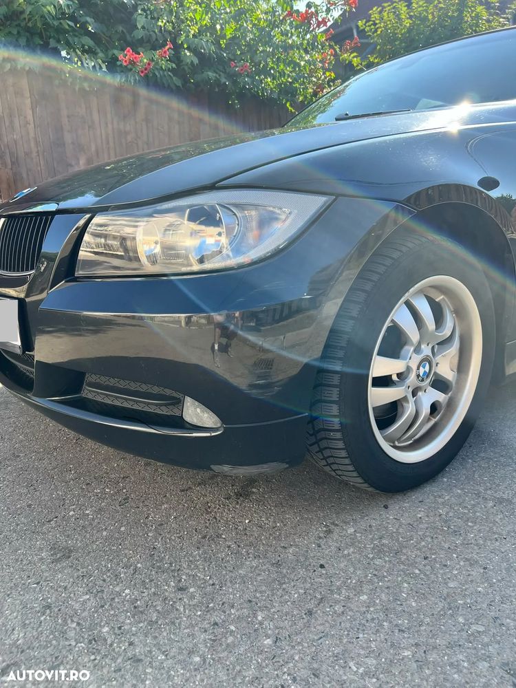 BMW Seria 3 318i - 15
