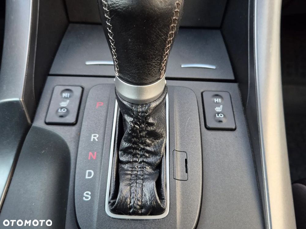 Honda Accord 2.0 Executive - 21