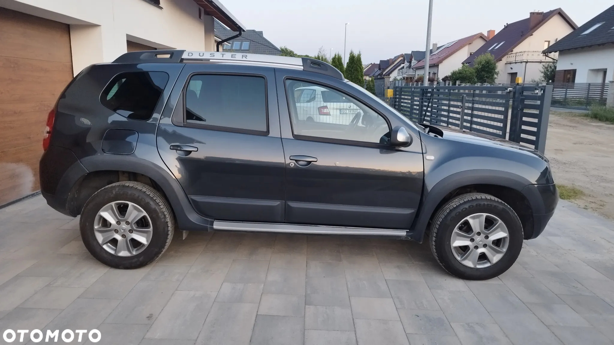 Dacia Duster 1.6 SCe Urban Explorer S&S - 6