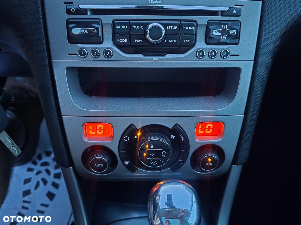 Peugeot 308 120 VTi Automatik Premium - 33