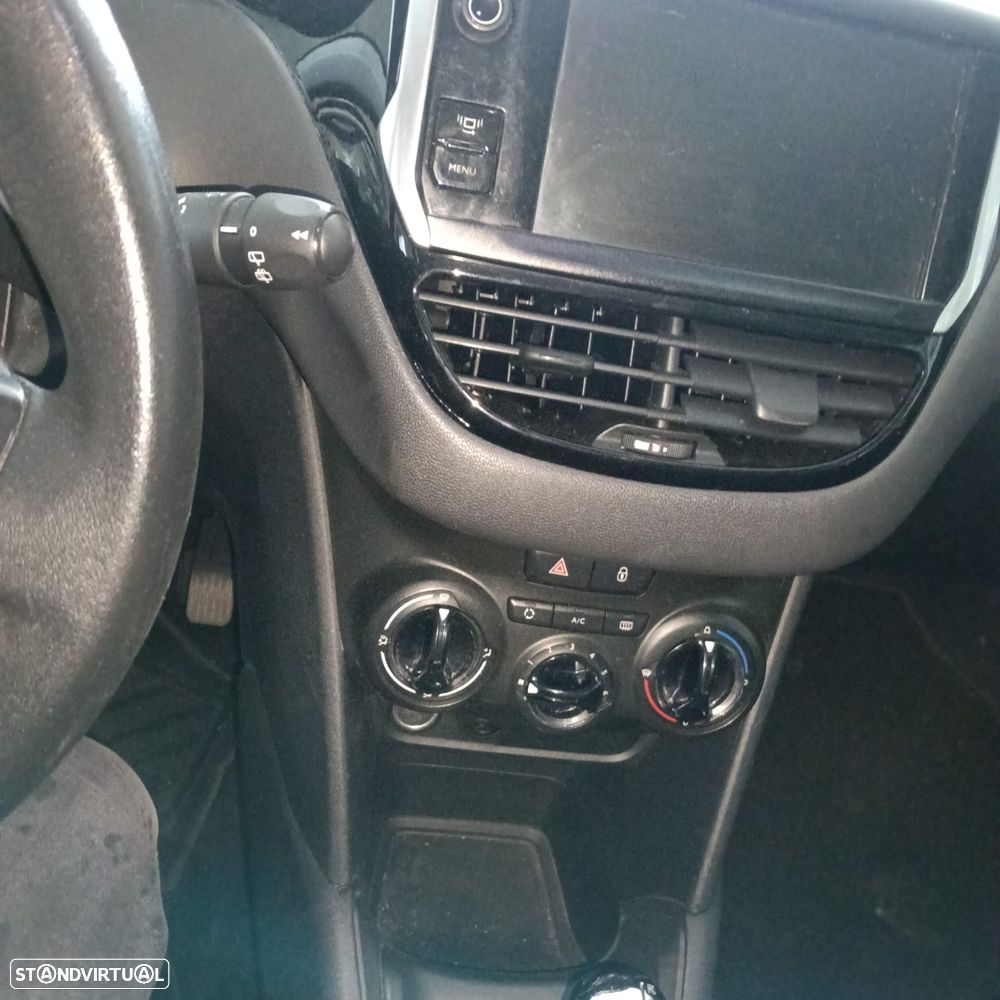 Peugeot 208 e-HDi 68 EGS5 Stop&Start Active - 6