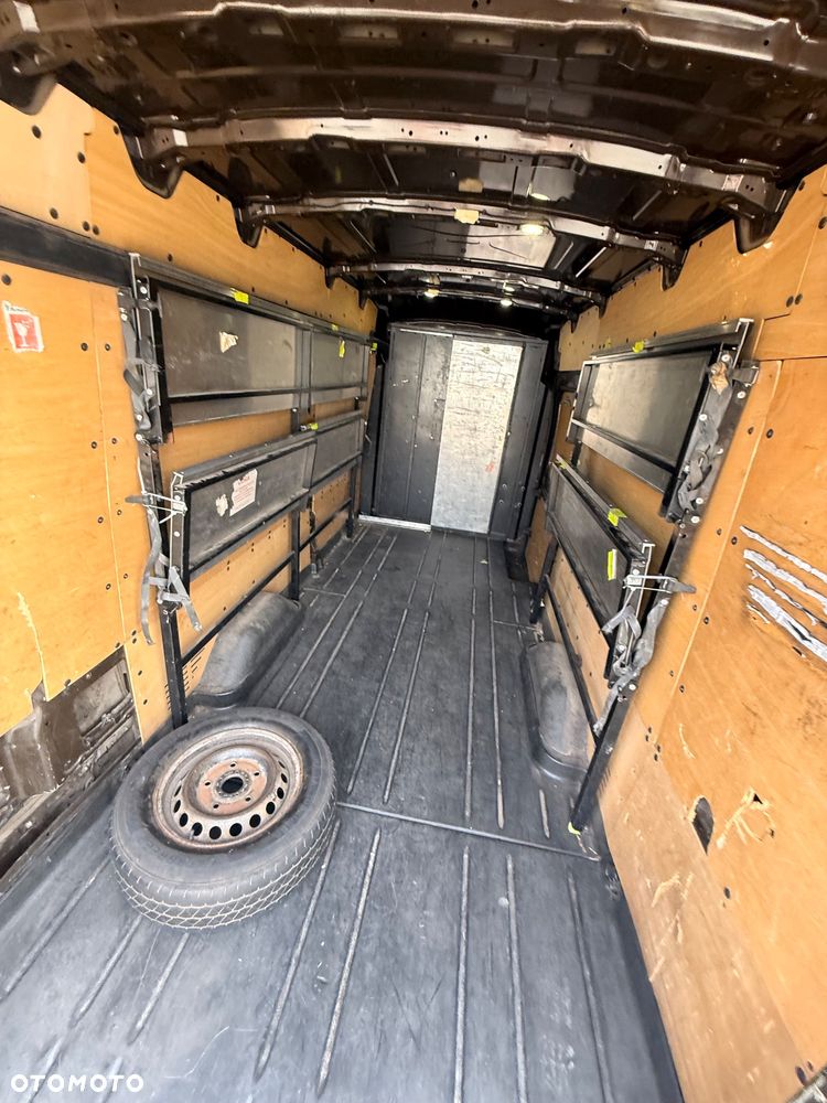 Ford Transit - 21