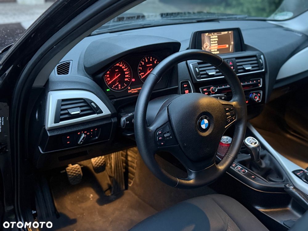 BMW Seria 1 116i Edition Metropolitan - 13
