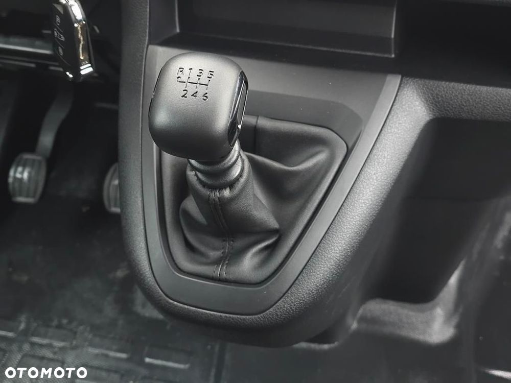 Peugeot Expert 2.2 BlueHDi XL 3,1t EAT8 - 15